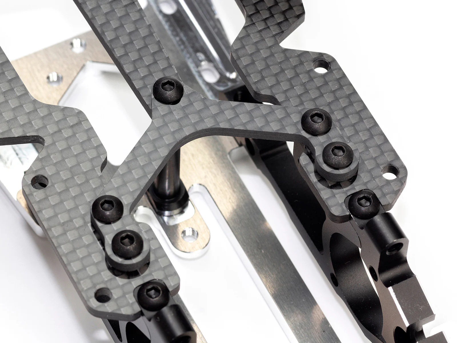 R0388 - UPPER DECK STIFFNER ( IF18-3/CARBON ) - Image 2